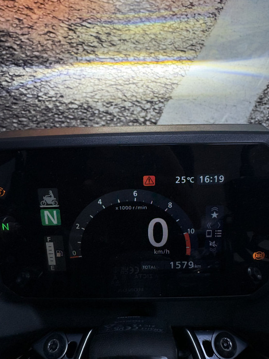 Honda Hornet 750 Noire - LOUVECIENNES