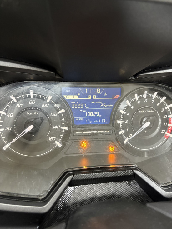 HONDA FORZA 125 GRIS MAT - LOUVECIENNES