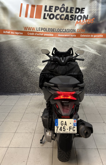 HONDA FORZA 125 GRIS MAT - LOUVECIENNES