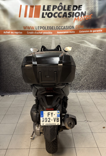 HONDA FORZA 125 GRIS MAT - LOUVECIENNES