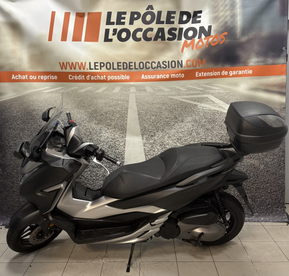 HONDA FORZA 300 GRIS MAT - LOUVECIENNES