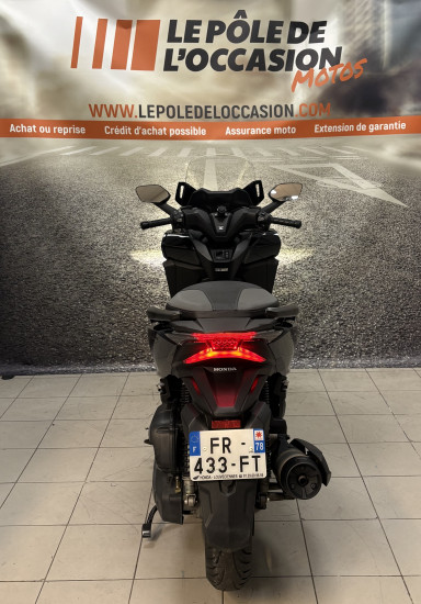 HONDA FORZA 125 GRIS MAT - LOUVECIENNES