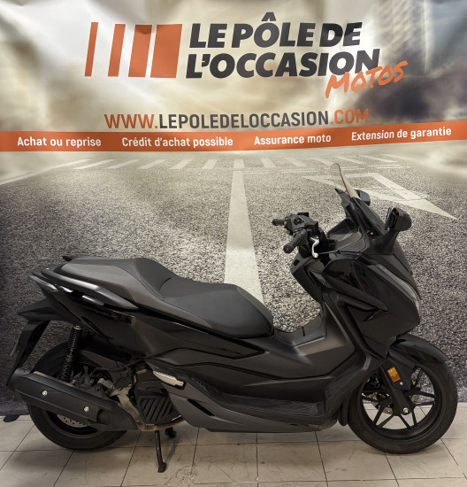 HONDA FORZA 125 GRIS MAT - LOUVECIENNES